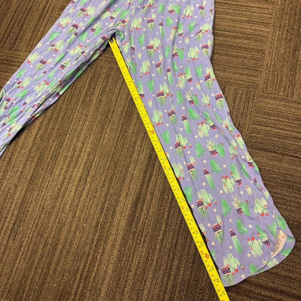 Cuddl Duds Womens Pajama Bottoms in Lavender with Fun Cactus Succulent Print - Picture 3 of 7